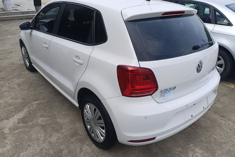 Volkswagen Polo 2017 car image #5