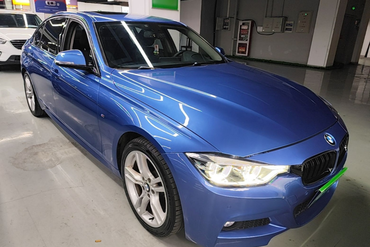 BMW 3 Series 2018 car image #4
