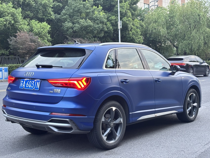 Audi Q3 2020 car image #8