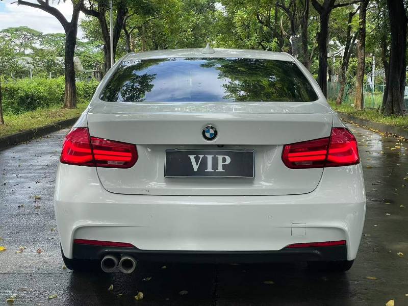 BMW 3 Series 2018 #8 BMW 3 Series 2018 car image #8