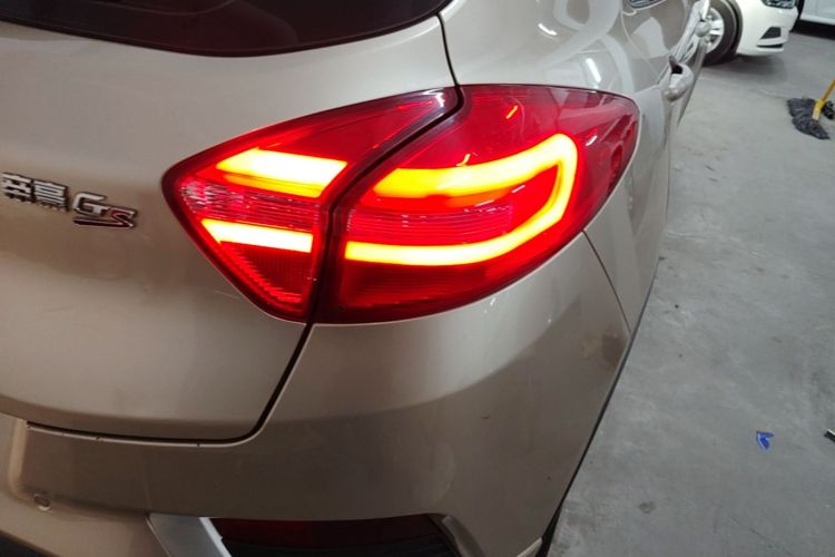 GEELY Emgrand GS 2016 car image #8