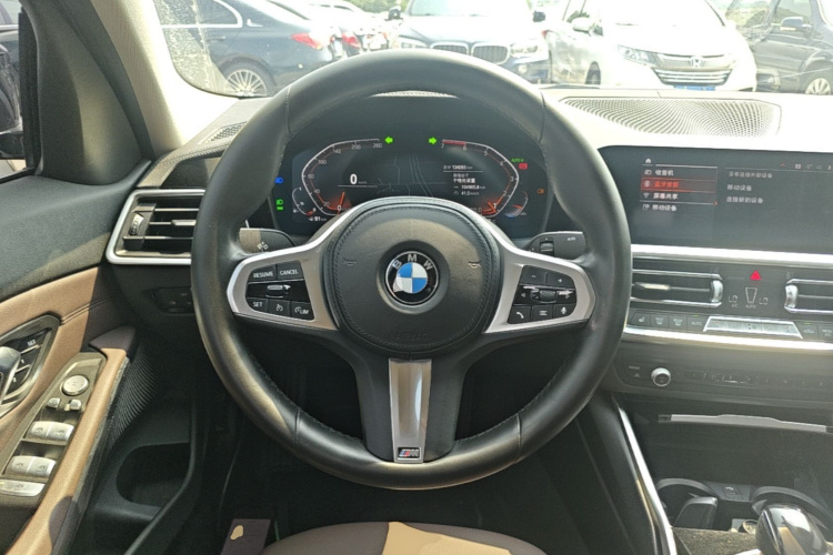 BMW 3 Series 2021 #11 BMW 3 Series 2021 car image #11