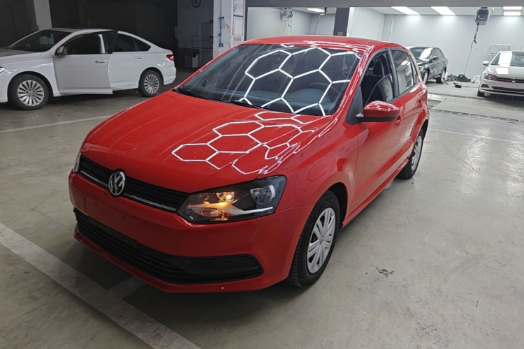 Volkswagen Polo 2018 car image #2