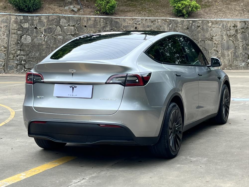 Tesla Model Y 2022 #6 Tesla Model Y 2022 car image #6