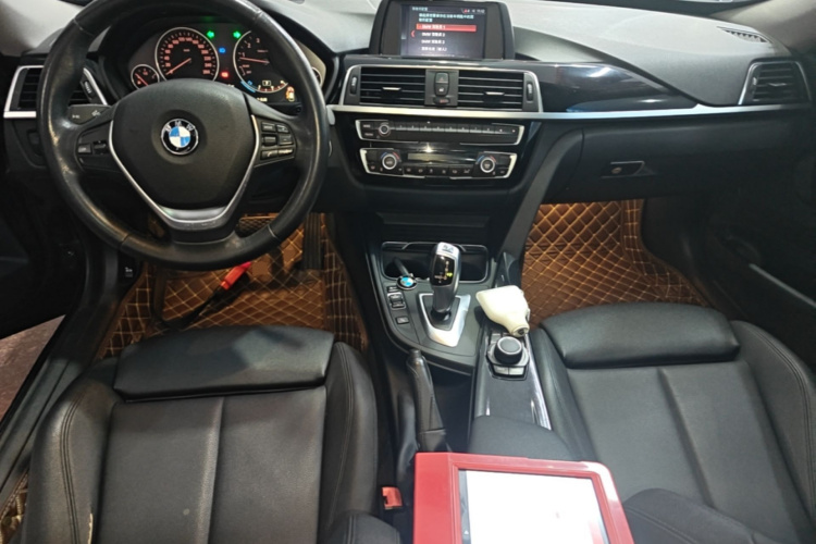 BMW 3 Series GT 2018 #10 BMW 3 Series GT 2018 car image #10