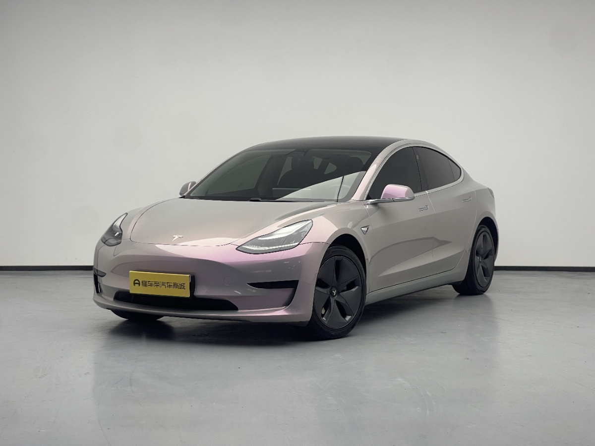 Tesla Model 3 2020 immagine di auto 
