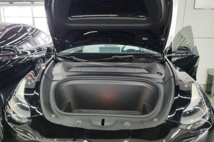 Tesla Model Y 2022 #20 Tesla Model Y 2022 car image #20