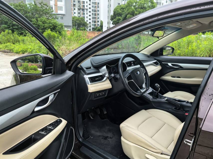 GEELY Emgrand 2019 car image #6