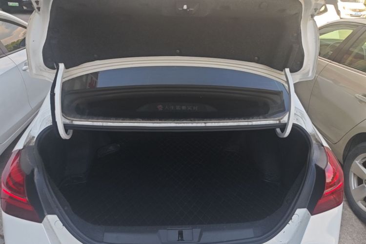 GEELY Emgrand 2020 #19 GEELY Emgrand 2020 car image #19