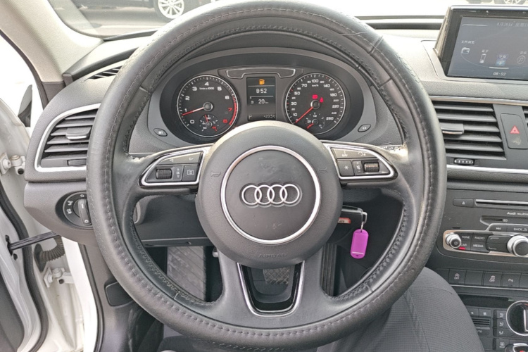 Audi Q3 2017 #11 Audi Q3 2017 car image #11