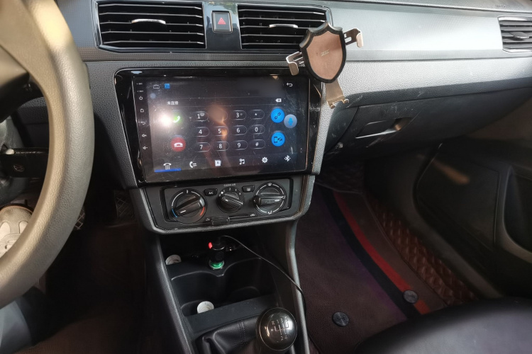 Volkswagen Santana 2017 car image #17