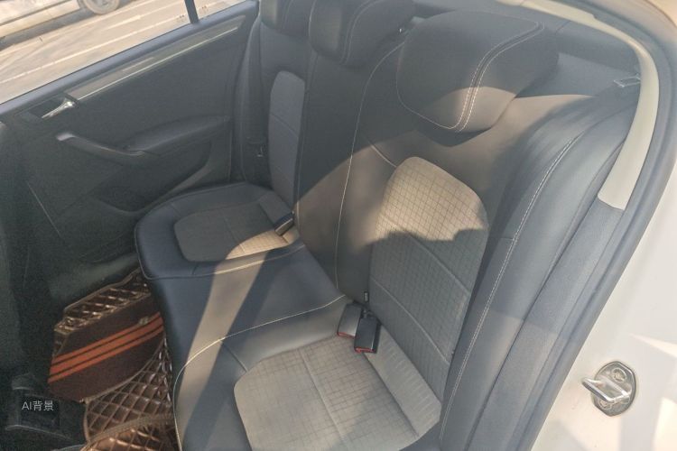 Volkswagen Santana 2017 car image #19