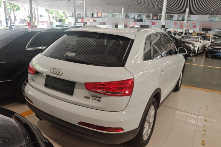 Audi Q3 2014 car image #5