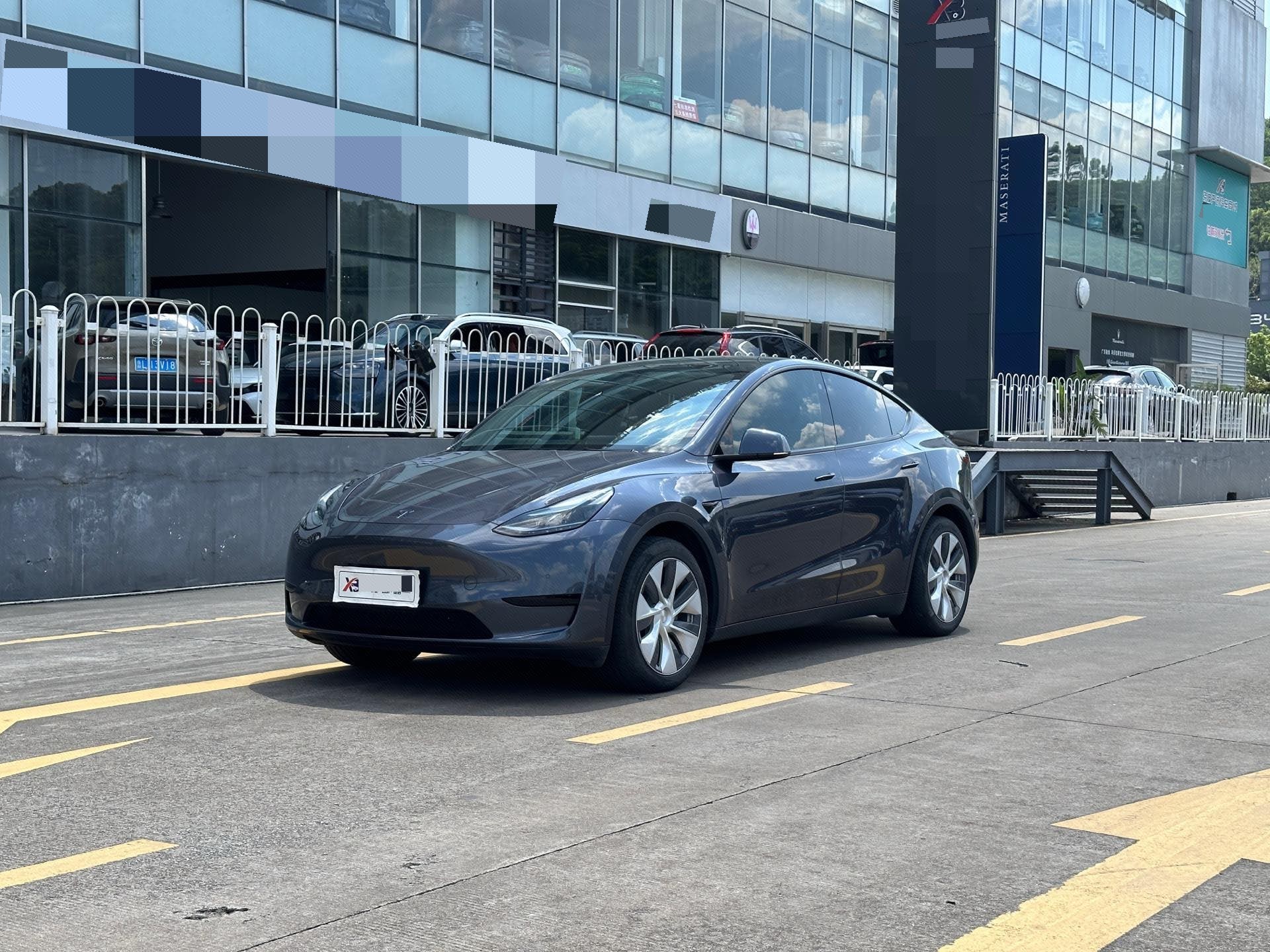 Tesla Model Y 2022 Tesla Model Y 2022 car image