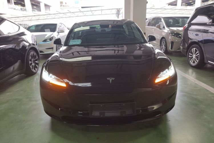 Tesla Model 3 2024 car image #3