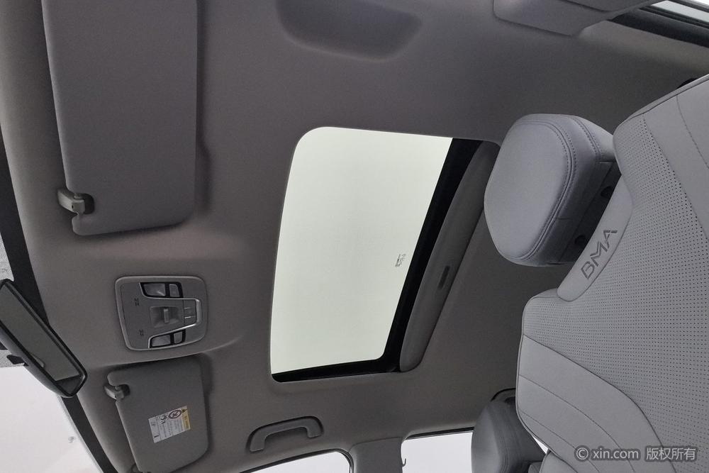GEELY Coolray 2025 car image #20