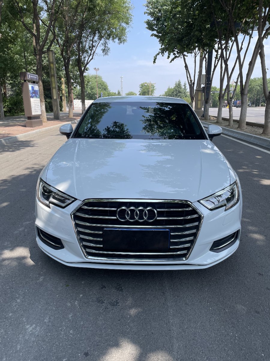 Audi A3 2019 car image 