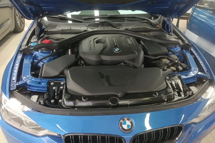 BMW 3 Series 2017 صورة سيارة #22