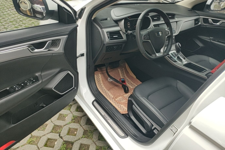 GEELY Emgrand GL 2018 car image #12