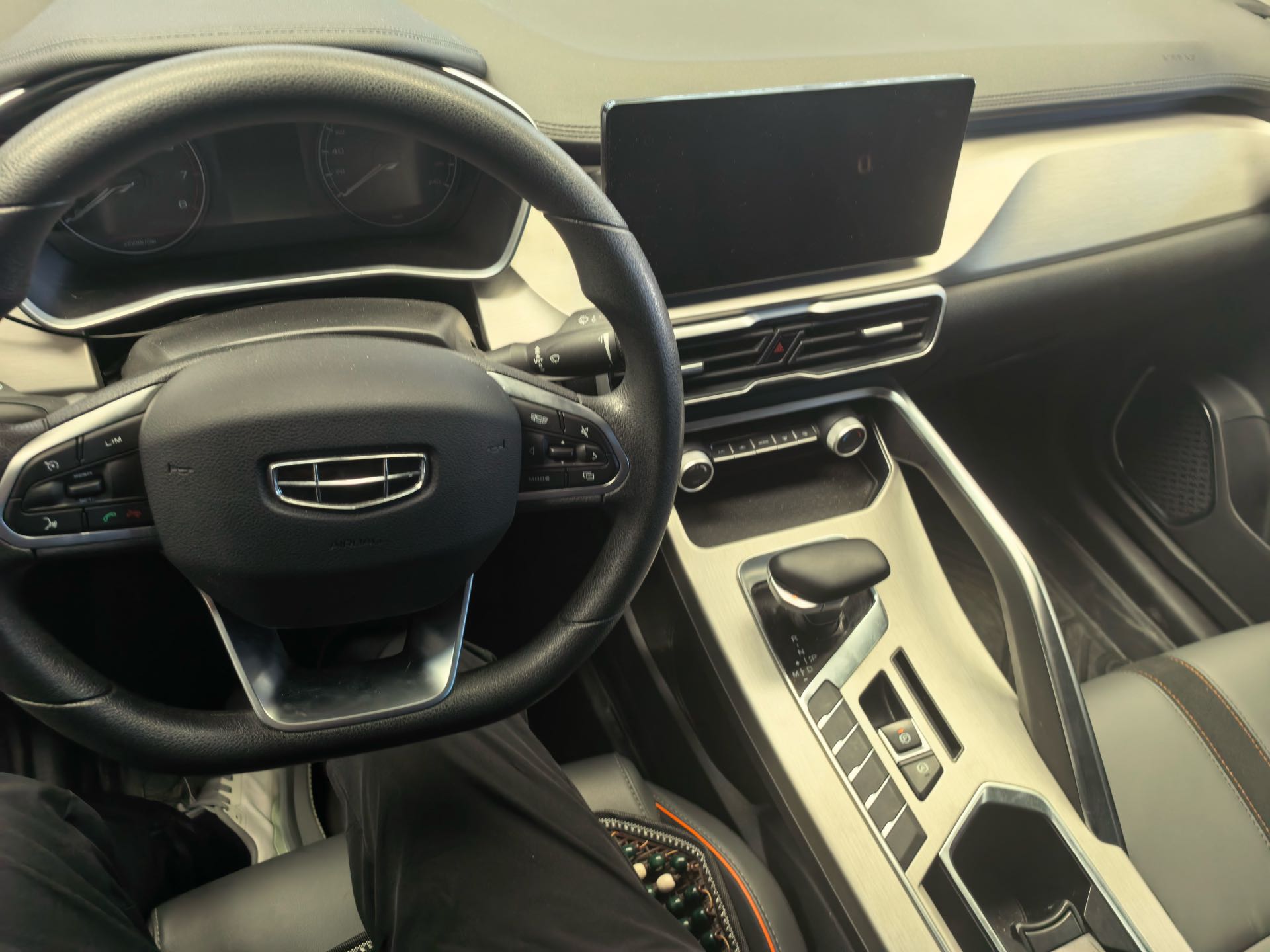 GEELY Coolray 2024 car image #6