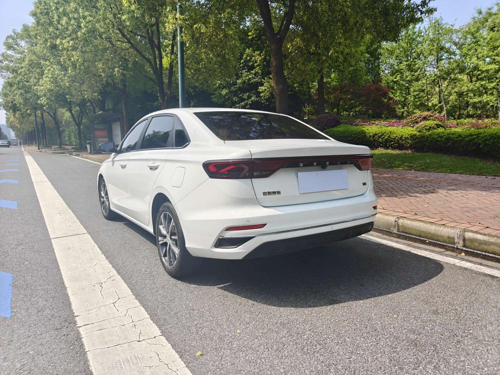 GEELY Emgrand 2023 #4 GEELY Emgrand 2023 car image #4
