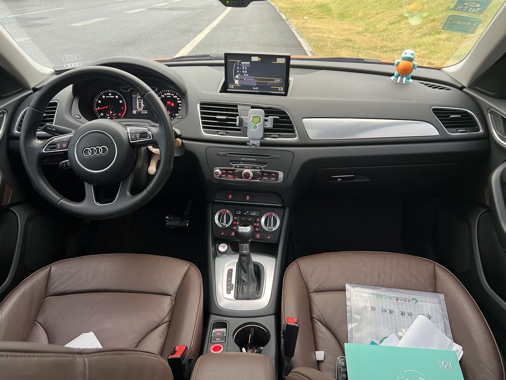 Audi Q3 2014 car image #8