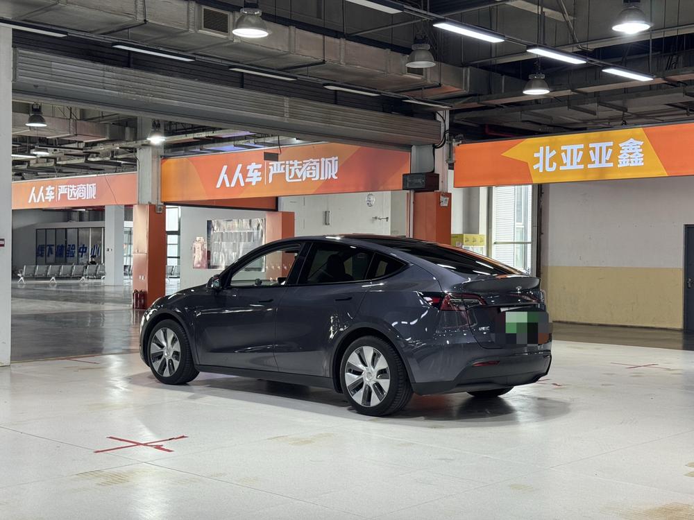 Tesla Model Y 2022 immagine di auto #4