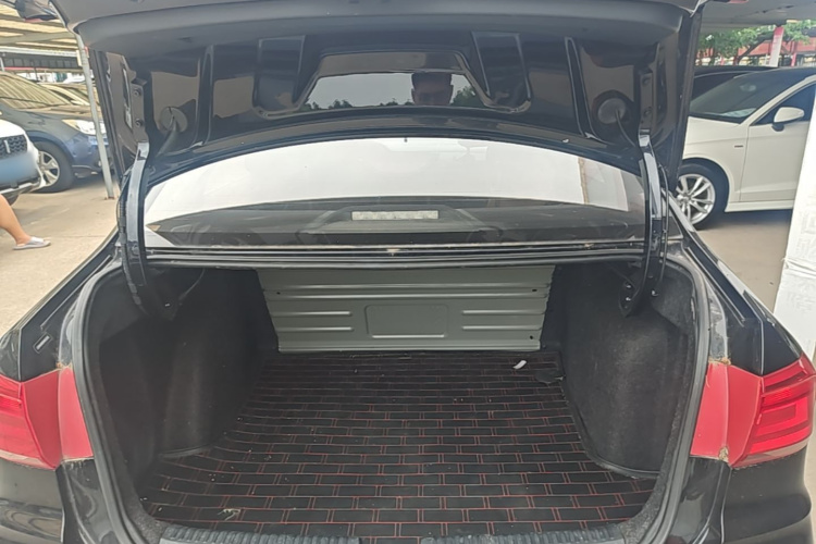 Volkswagen Santana 2017 #19 Volkswagen Santana 2017 car image #19