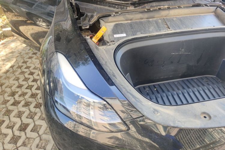Tesla Model Y 2022 immagine di auto #23