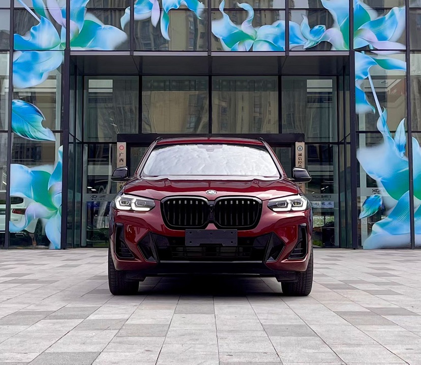 BMW X3 2024 car image #2