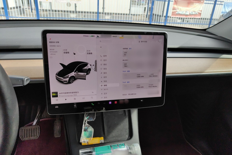 Tesla Model Y 2021 #17 Tesla Model Y 2021 car image #17