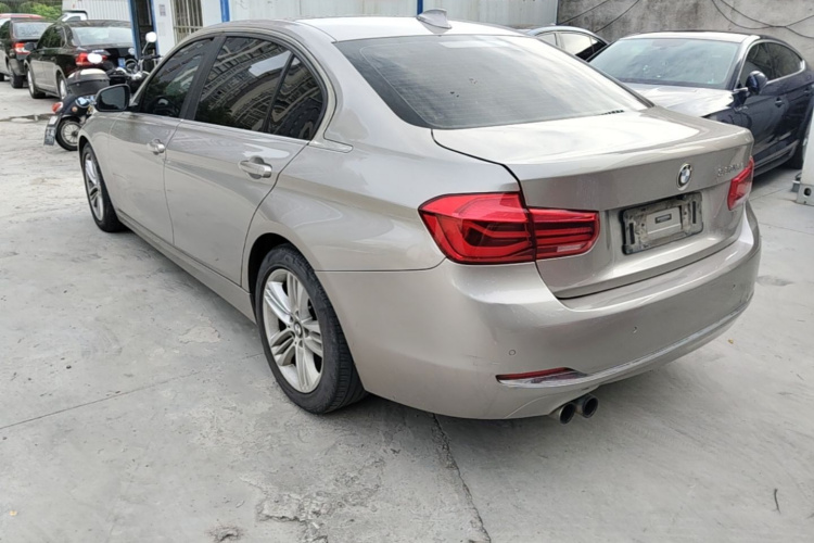 BMW 3 Series 2017 #5 BMW 3 Series 2017 car image #5