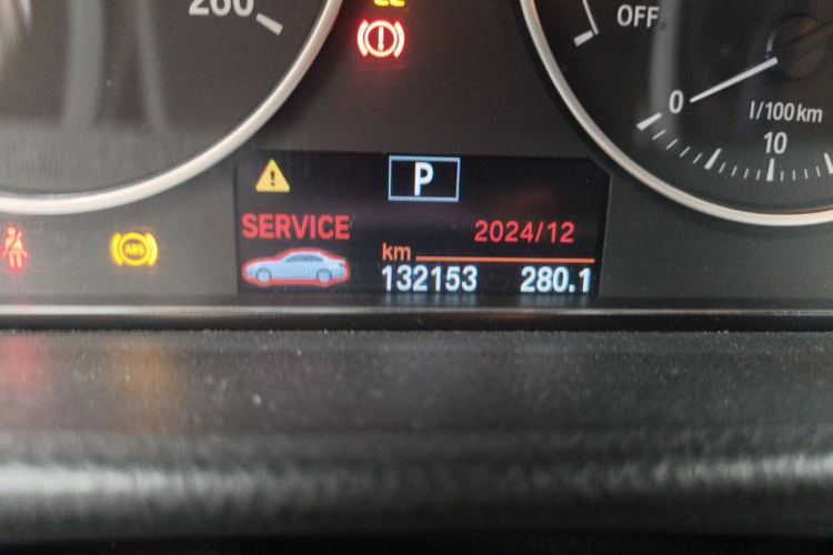 BMW 3 Series 2014 #8 BMW 3 Series 2014 car image #8