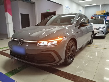 Volkswagen Golf 2023 car image 