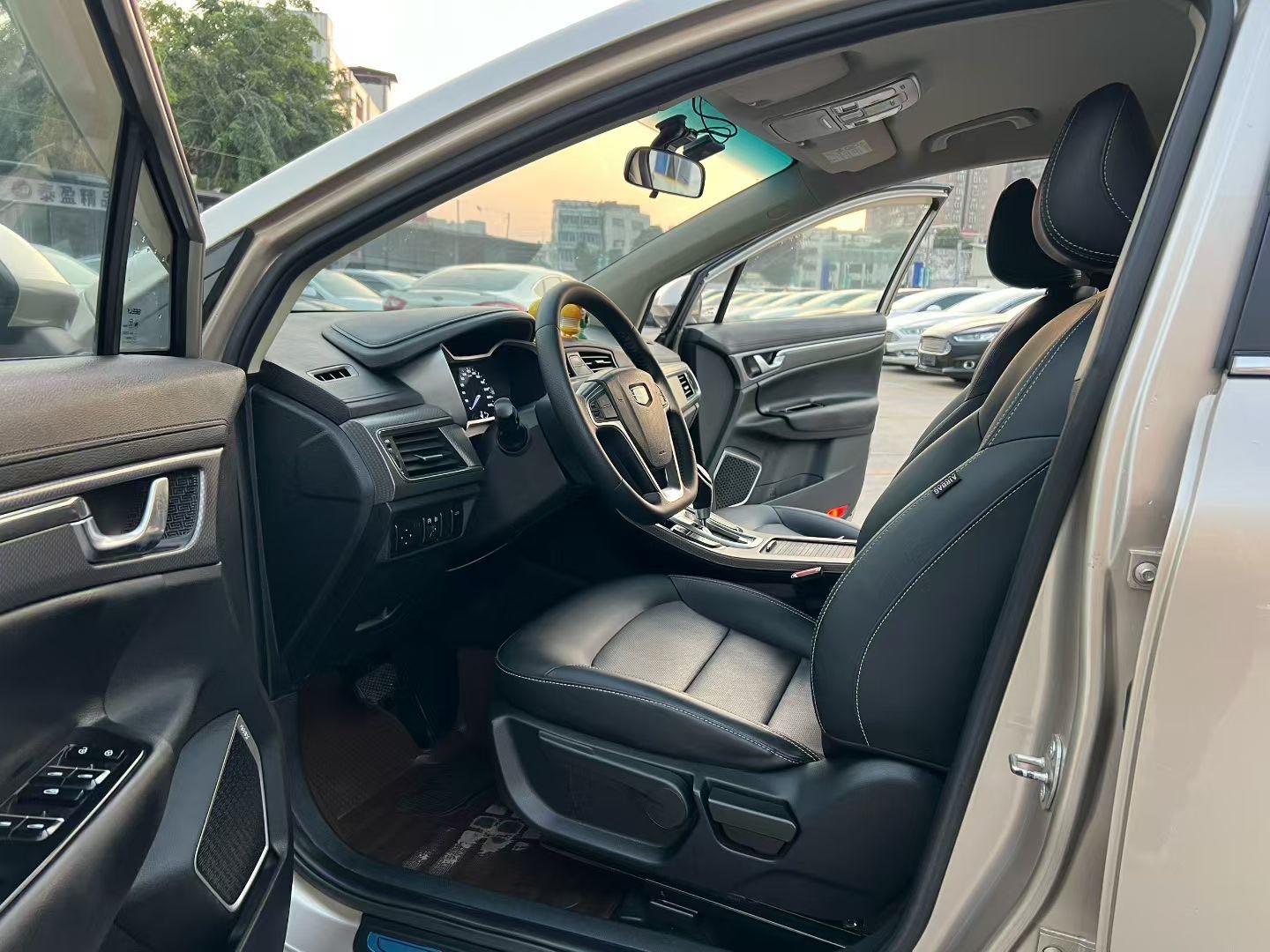 GEELY Emgrand GS 2017 imagem de carro #4