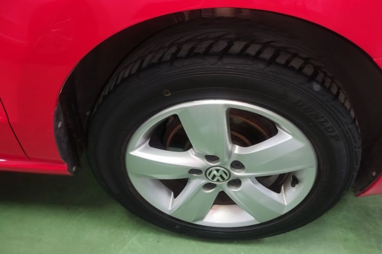 Volkswagen Polo 2017 car image #9