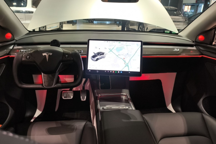 Tesla Model Y 2021 #10 Tesla Model Y 2021 car image #10