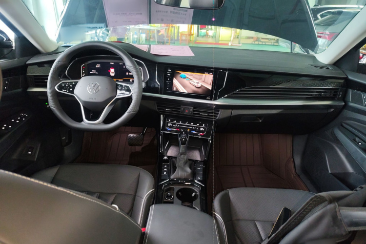 Volkswagen Passat 2024 imagen de coche #11
