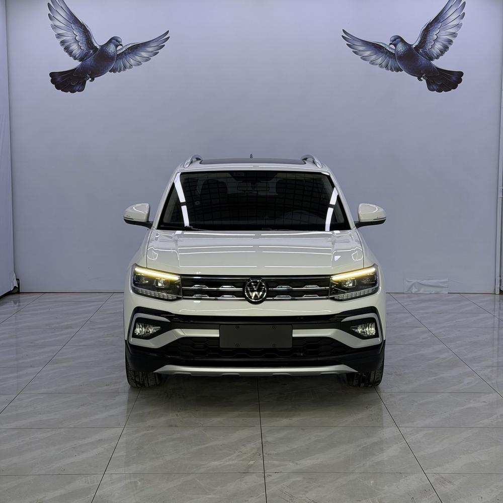 Volkswagen T-Cross 2022 car image #2