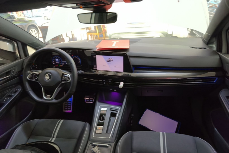Volkswagen Golf 2021 imagem de carro #10