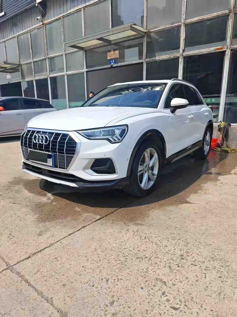 Audi Q3 2022 Audi Q3 2022 car image