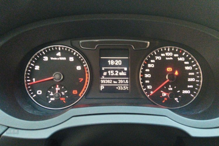 Audi Q3 2017 صورة سيارة #13