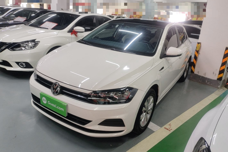 Volkswagen Polo 2021 car image #2