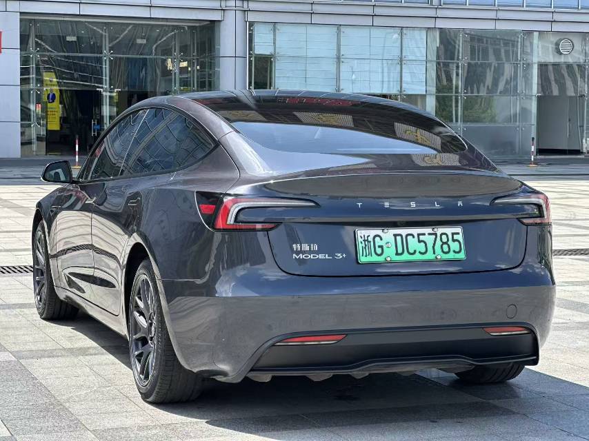 Tesla Model 3 2024 #6 Tesla Model 3 2024 car image #6