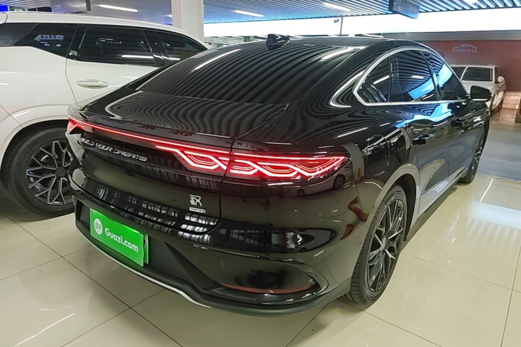 BYD Han 2025 #5 BYD Han 2025 car image #5
