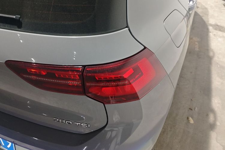 Volkswagen Golf 2023 car image #8