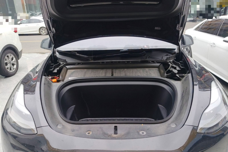 Tesla Model Y 2022 #20 Tesla Model Y 2022 car image #20