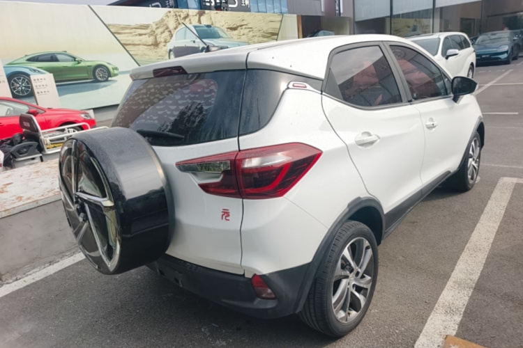 BYD Yuan 2018 #7 BYD Yuan 2018 immagine di auto #7