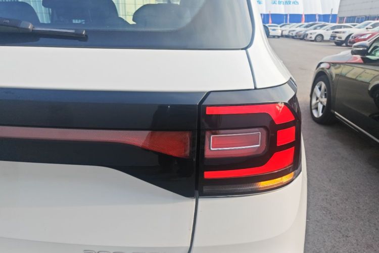 Volkswagen Tacqua 2024 imagem de carro #8