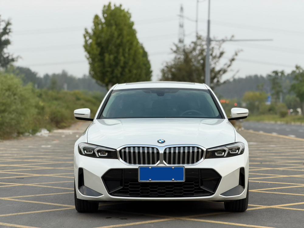 BMW 3 Series 2024 car image #2